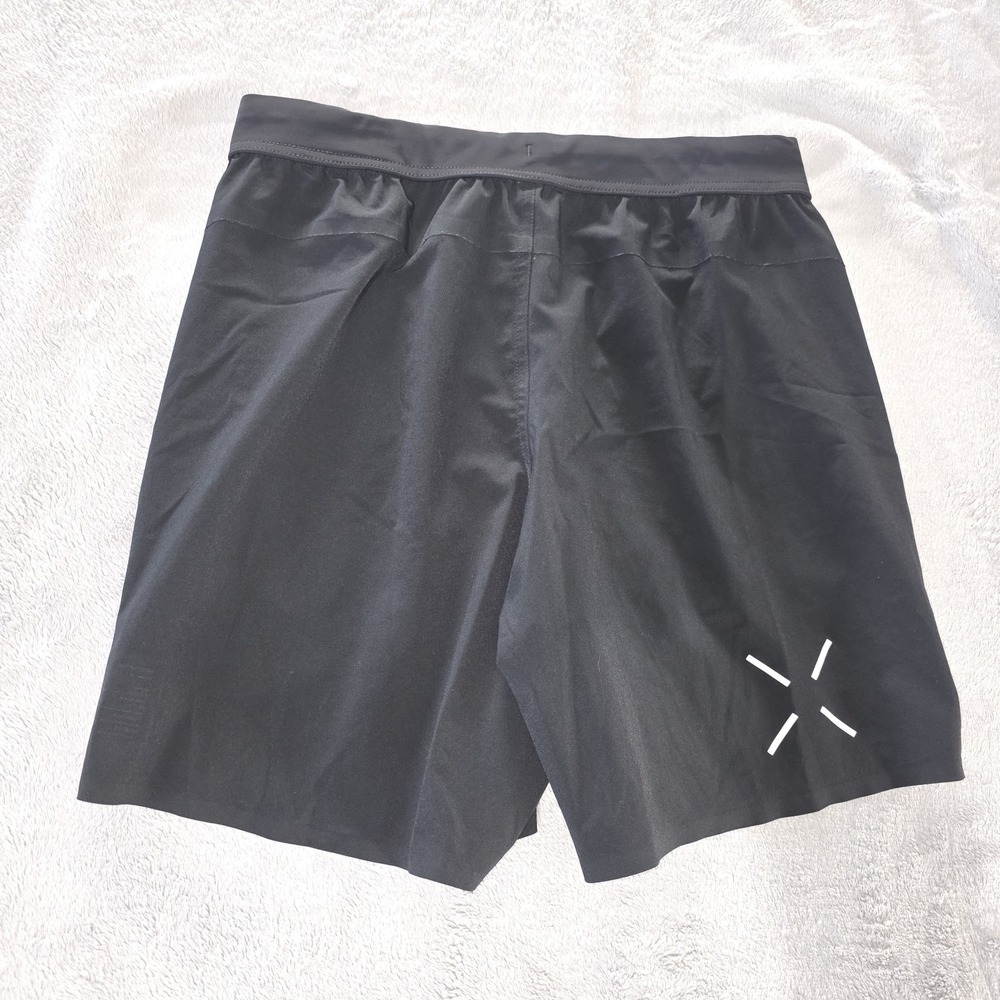 Ten Thousand Interval Shorts Mens Medium Black Athletic Running Zip Pocket 7"